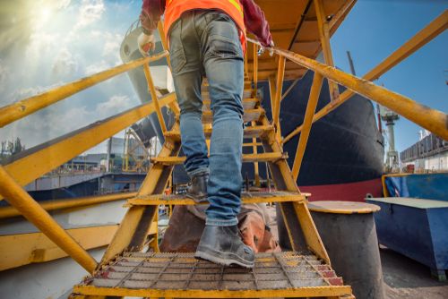Safety Tips for Working on Roofs & Elevated Platforms