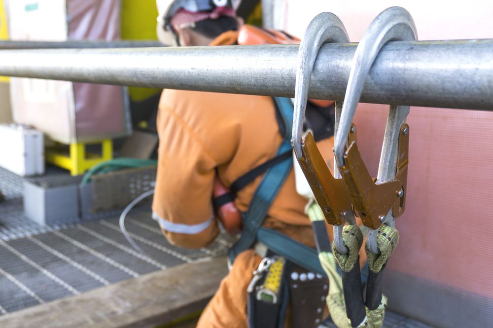 worker wearing ppr personal protective equipment