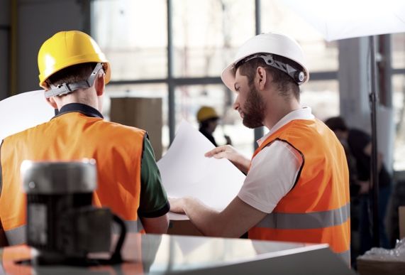 Employees working on Ontario safety training advanced training and consulting